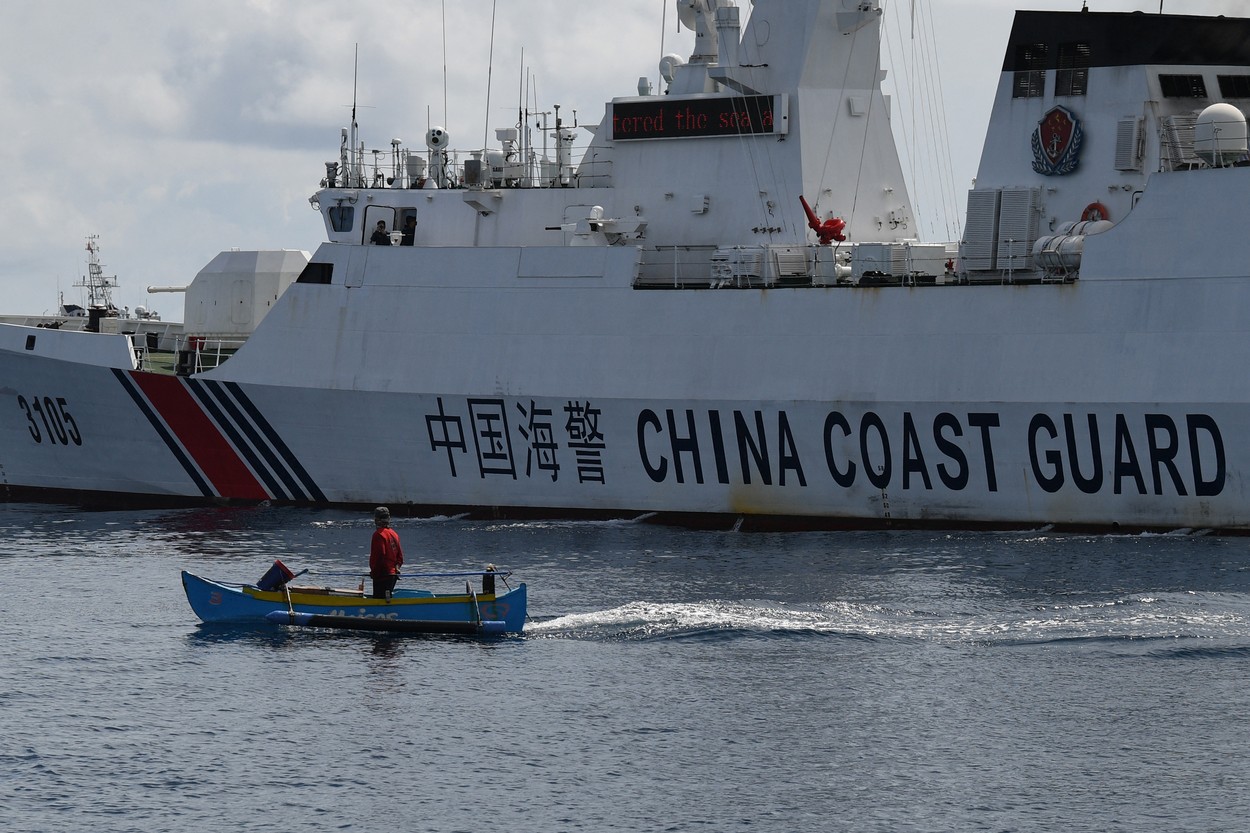 Tensiunile chino-filipineze sunt la cote tot mai mari. Paza de Coastă Chineză șicanează din nou navele de aprovizionare ale Filipinelor
