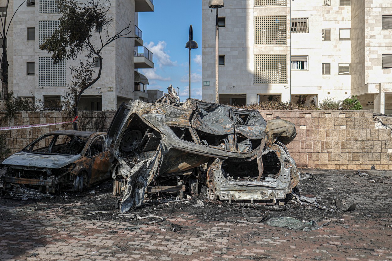 Românii din Israel sunt sfătuiți de MAE "să se adăpostească în clădiri și să părăsească țara "când situaţia va permite"