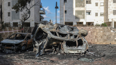 mașini distruse în atacurile hamas din israel