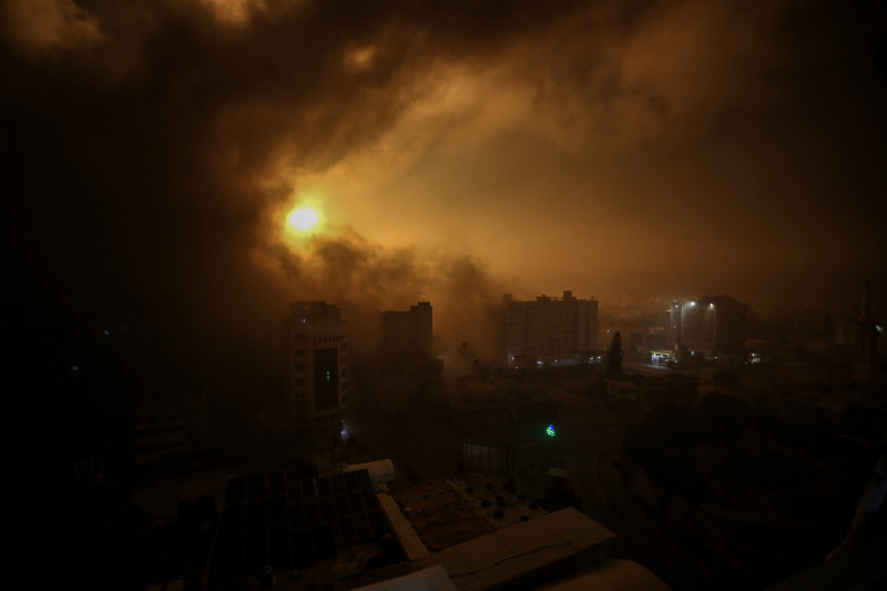 Israeli warplanes bomb locations in Gaza Strip