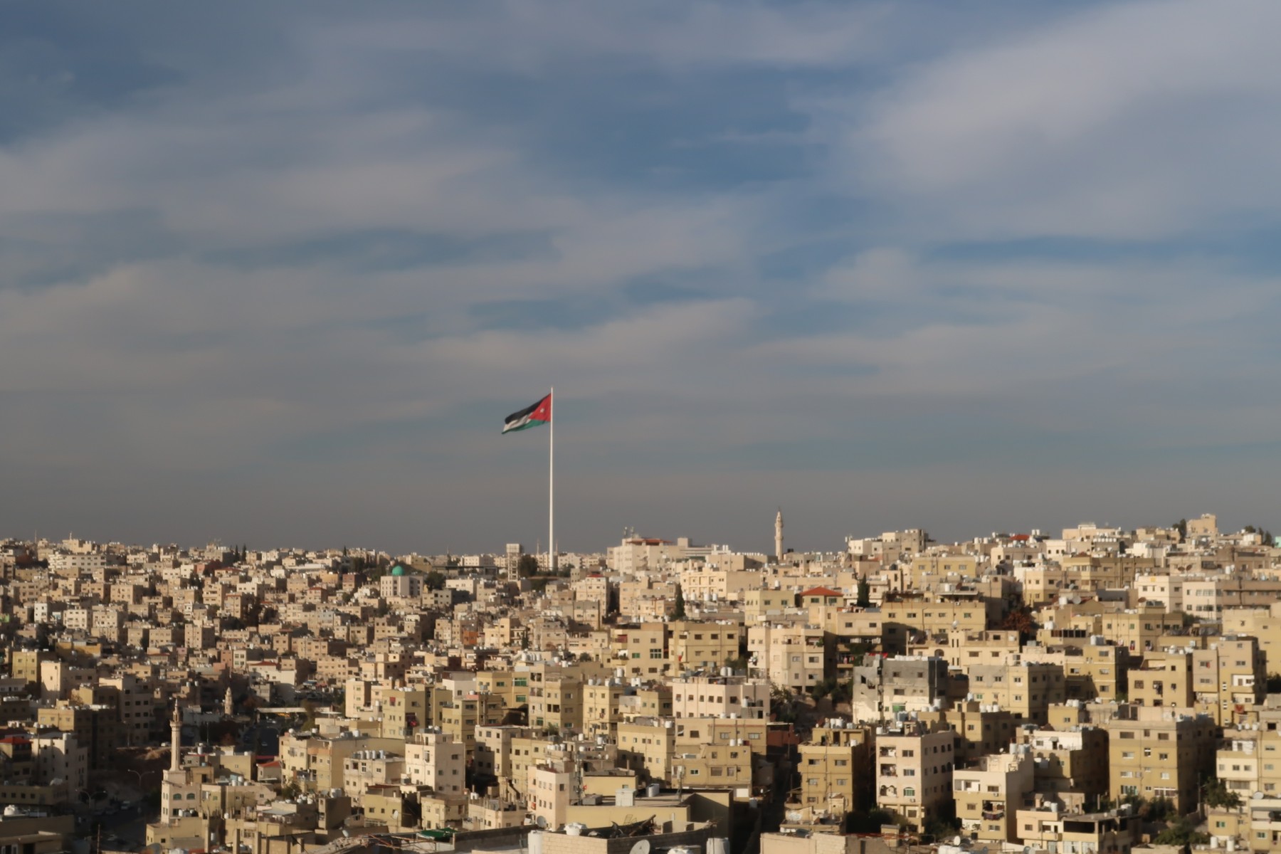 MAE: 92 de români ajunși în Iordania din Israel au cerut ajutor pentru repatriere