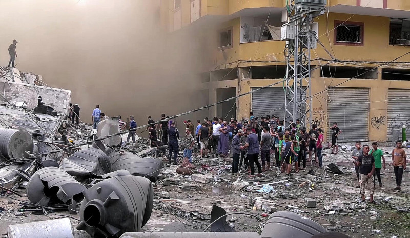 Al Arabiya: Hamas amenință că va ucide câte un ostatic israelian pentru fiecare bombardament fără avertisment
