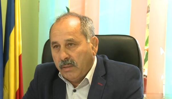 Un primar din Brăila și-a mărit singur salariul, la 15.000 lei. Legal, nu trebuia să încaseze mai mult de 9.200 lei