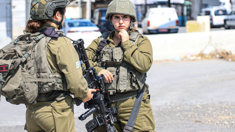 femei soldat in israel