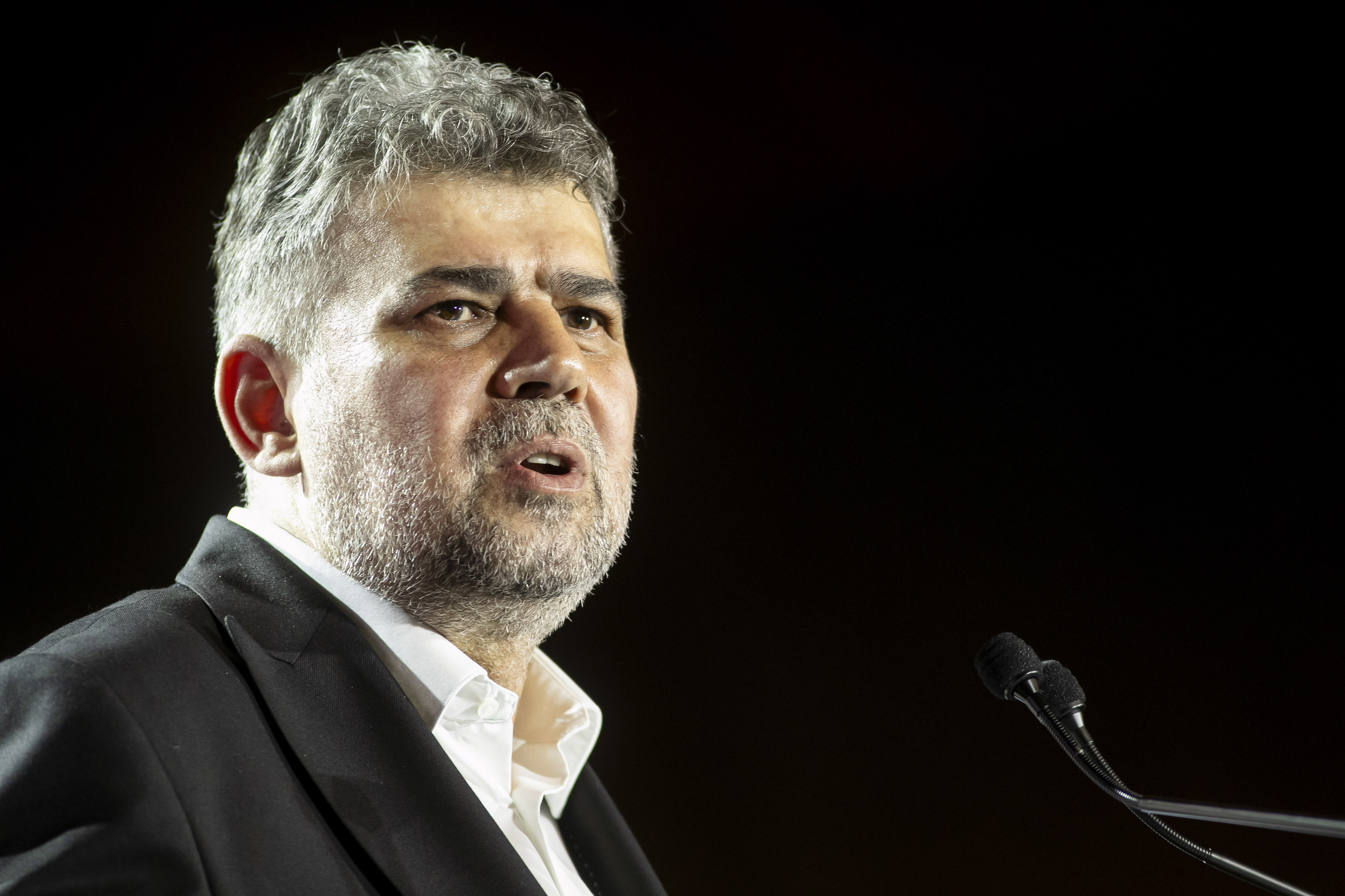 Surse: Marcel Ciolacu va merge mâine în Egipt pentru a-i întâmpina pe românii evacuați din Fâșia Gaza