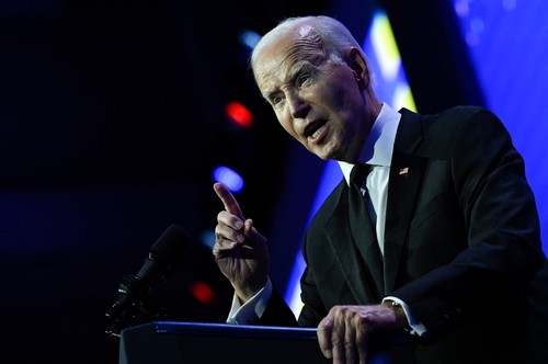 Biden le-a transmis premierului israelian şi preşedintelui Autorităţii Palestiniene că SUA acţionează pentru protecţia civililor