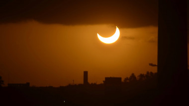 eclipsa inelara de soare in 2023