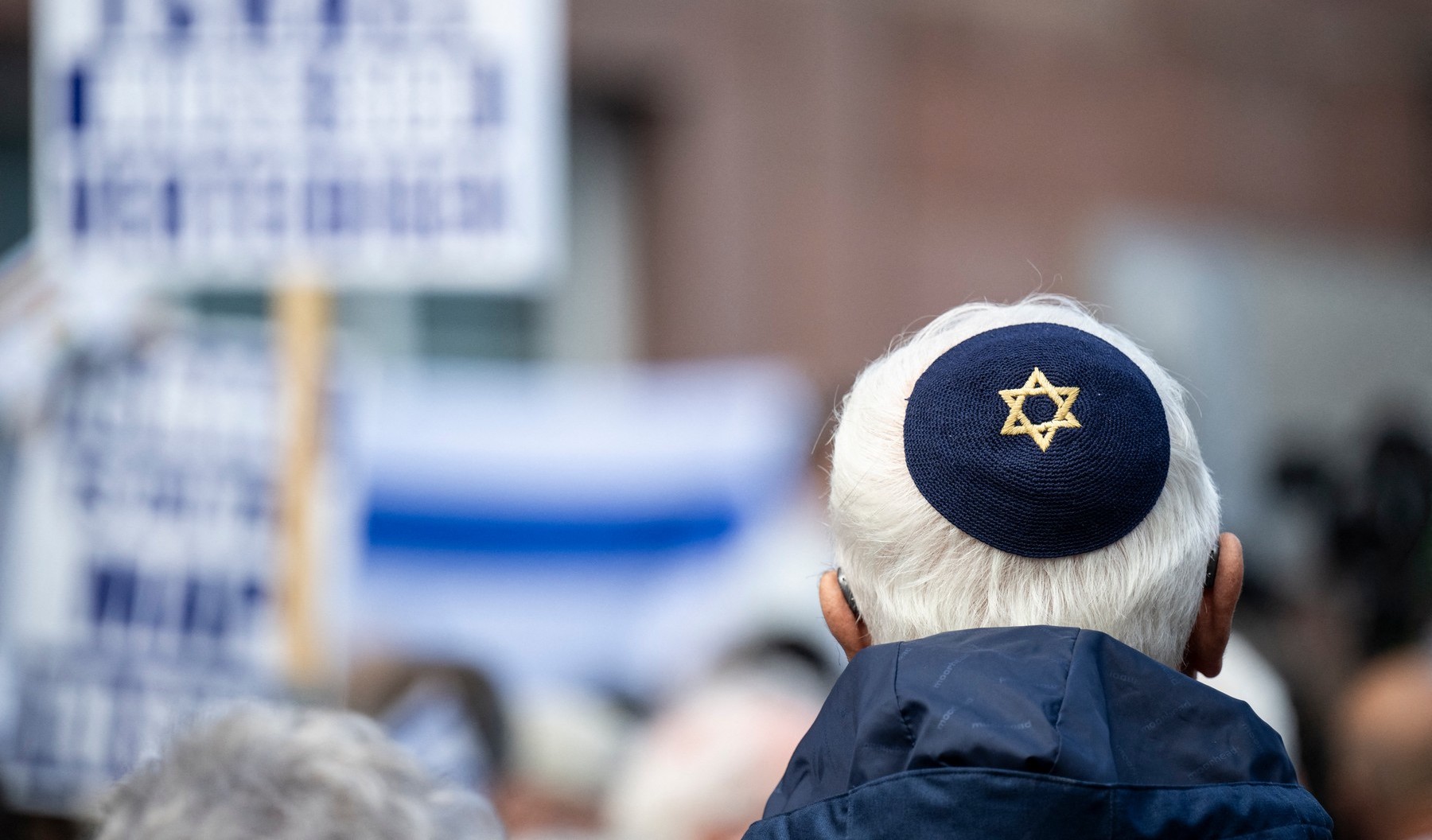 Aproape jumătate dintre evreii din România consideră că antisemitismul a crescut în ultimii 5 ani (sondaj)