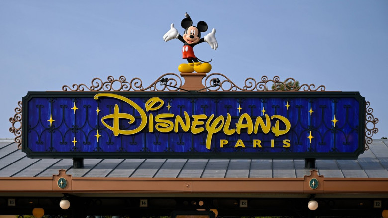 - Disneyland s 30th anniversary. - 30/09/2023 - France / seine et marne / ? Marne la Valee ? - Illustration of Disneylan