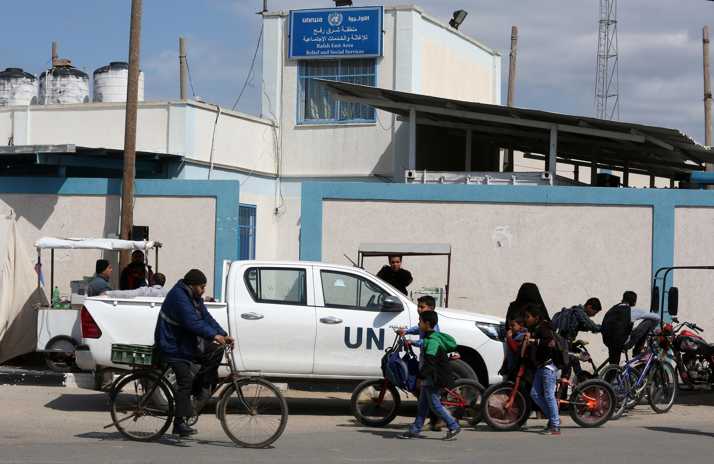 UPDATE. Agenția ONU pentru refugiați spune că sediul său din Gaza nu a fost, de fapt, jefuit