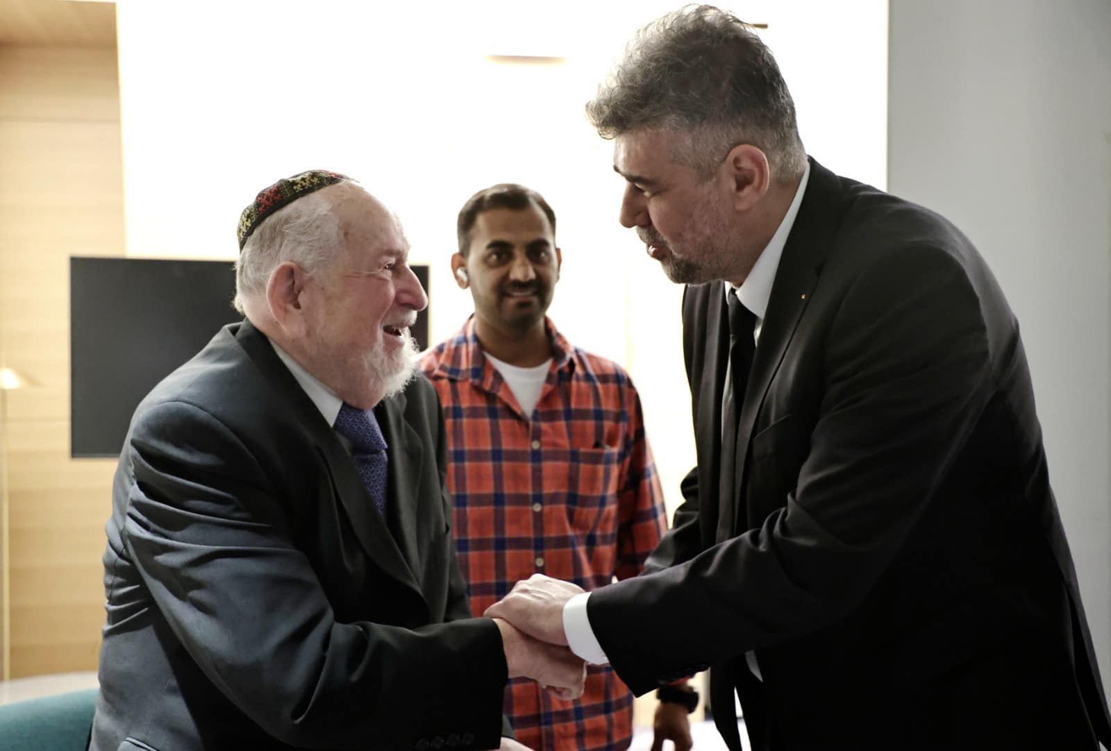 Ciolacu s-a întâlnit cu români din Israel: „România a fost şi este un loc sigur pentru cei care vor un refugiu”