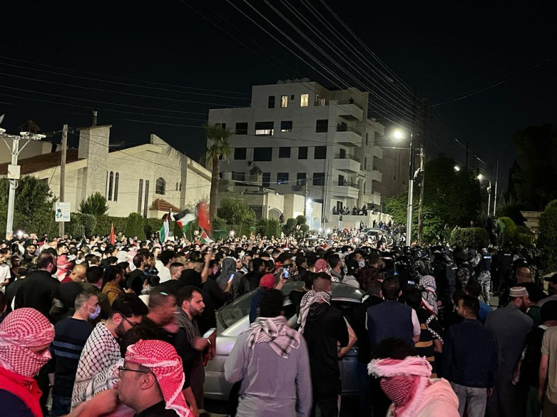 Demonstrators attempt to enter Israel embassy in Jordan after Gaza hospital attack