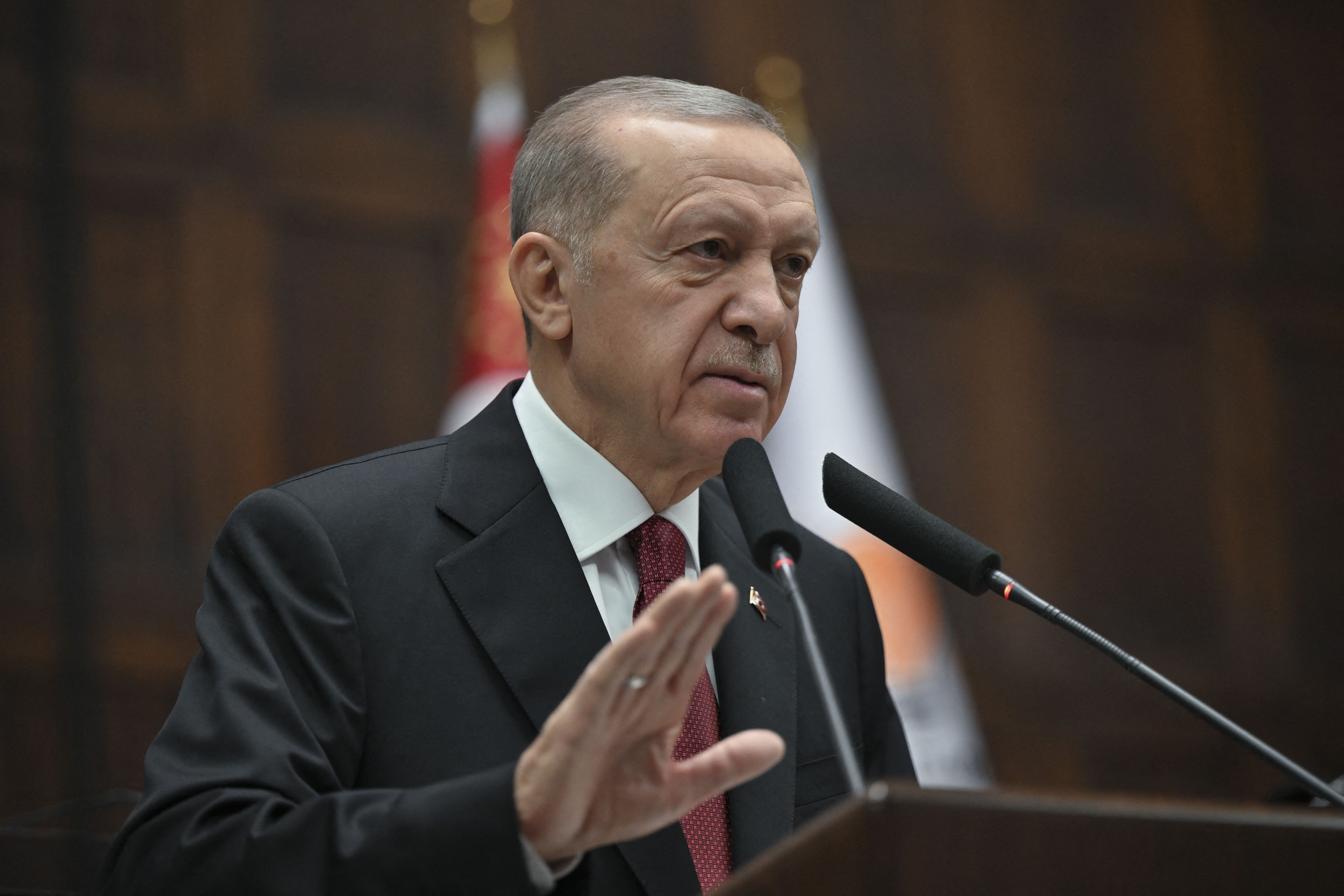 Israelul cere cetățenilor săi să plece din Turcia după ce Erdogan l-a acuzat de bombardarea spitalului din Gaza