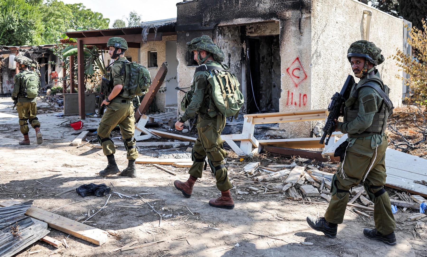 Armata israeliană anunță că a cucerit cartierul general al Hamas din Gaza. IDF a găsit bombe plasate într-o grădiniţă