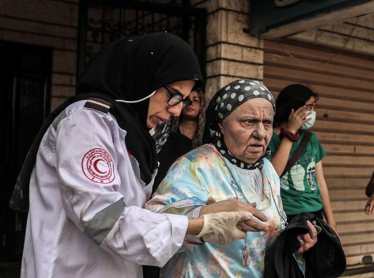 Fâșia Gaza riscă o criză umanitară după ce Israel a ordonat „asediu complet” și a oprit livrările de combustibil și alimente