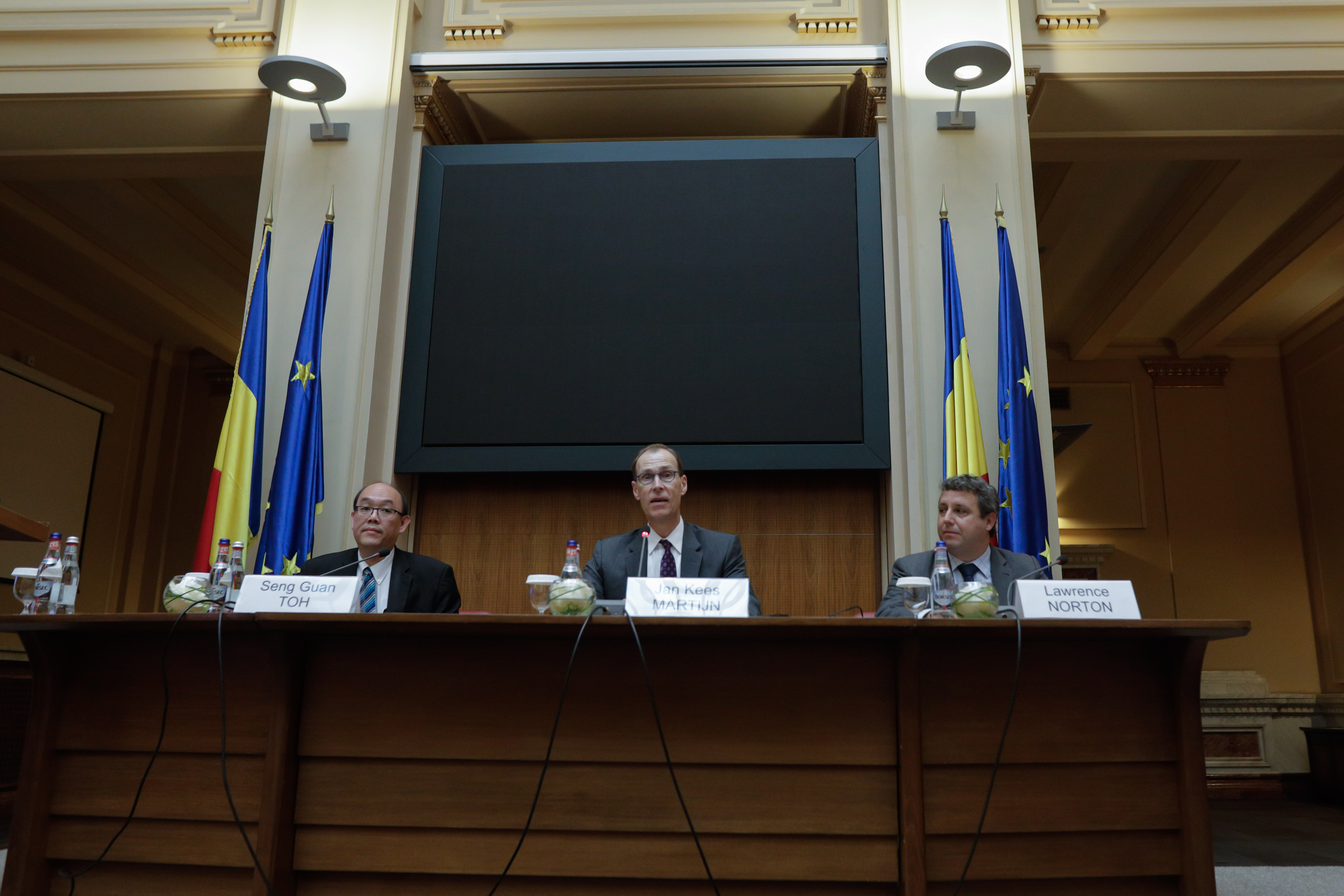 FMI vine cu prognoze pesimiste pentru economia României. Estimarea pentru creșterea economică a scăzut la 2,2% pentru anul acesta