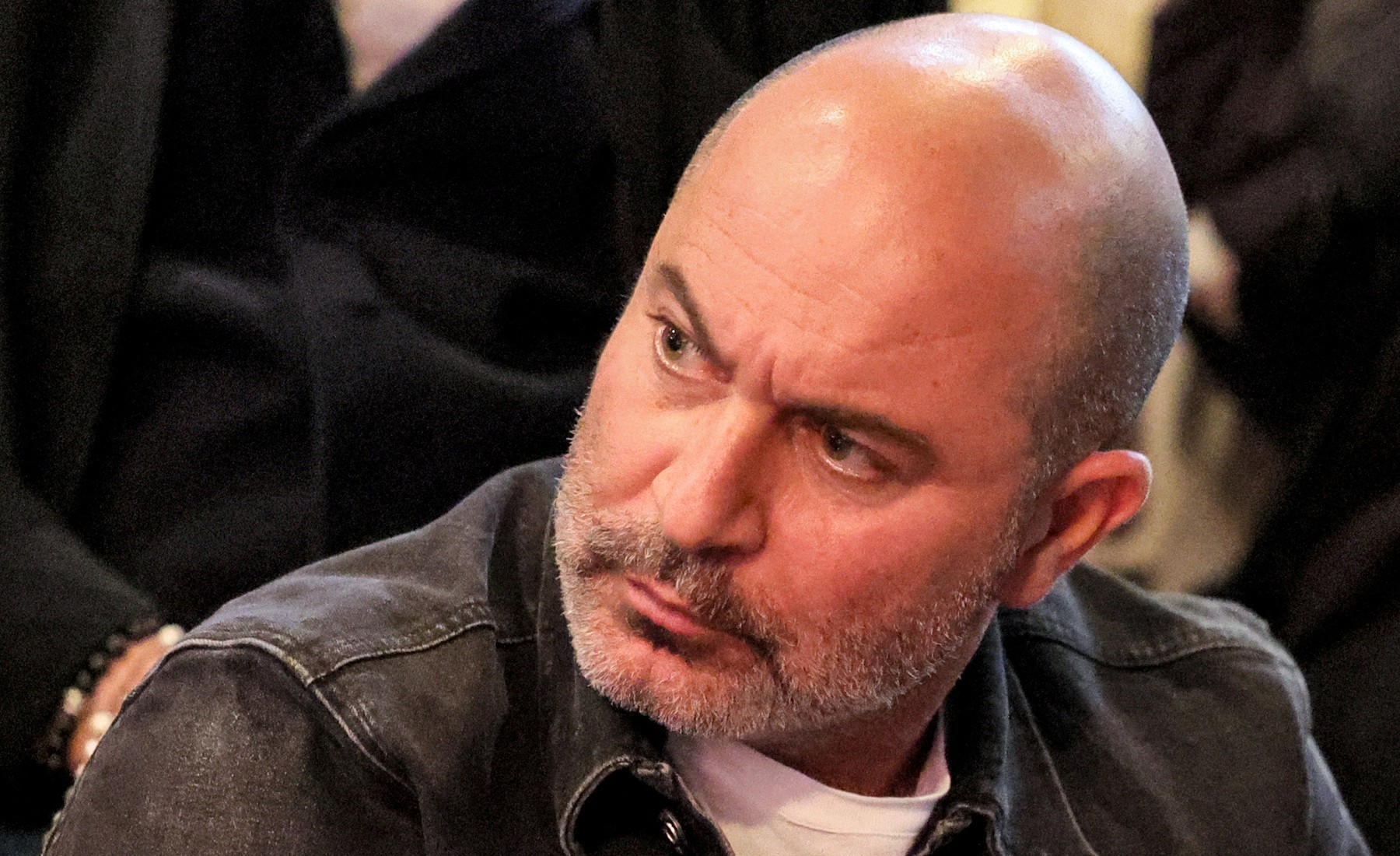 Actorul Lior Raz din „Fauda”, prins sub bombele Hamas în timp ce încerca să salveze civili în orașul Sderot