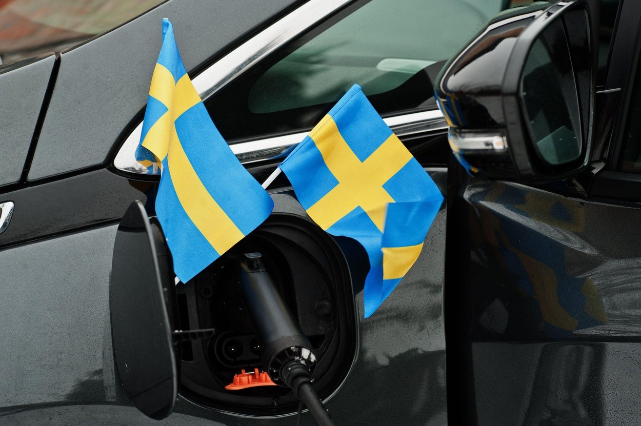 Suedezii interzic mașinile pe benzină și motorină în Stockholm. Măsura va fi aplicată din 2025