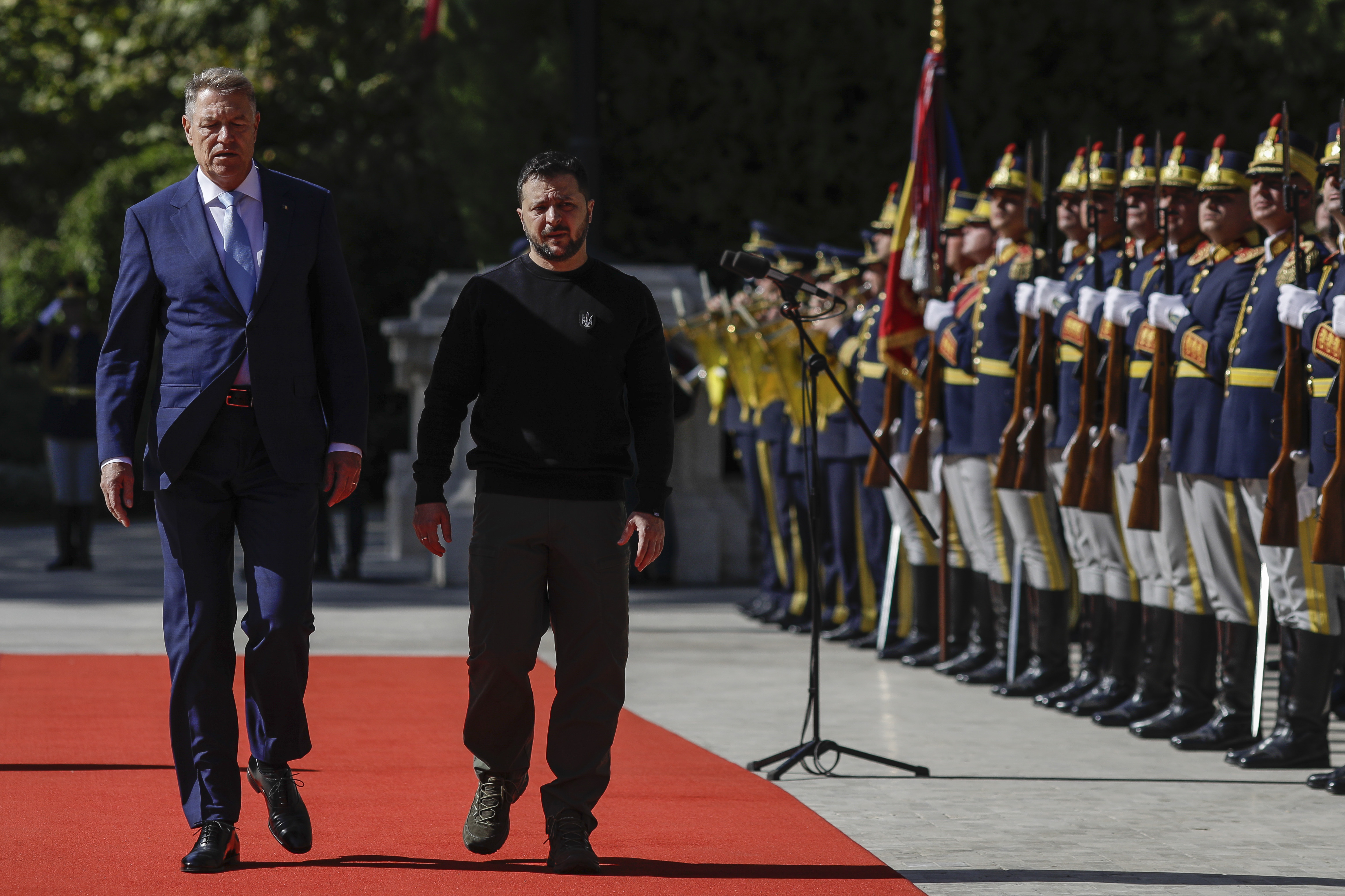 Iohannis și Zelenski cer Guvernelor să rezolve problema distincției artificiale dintre limba română și moldovenească