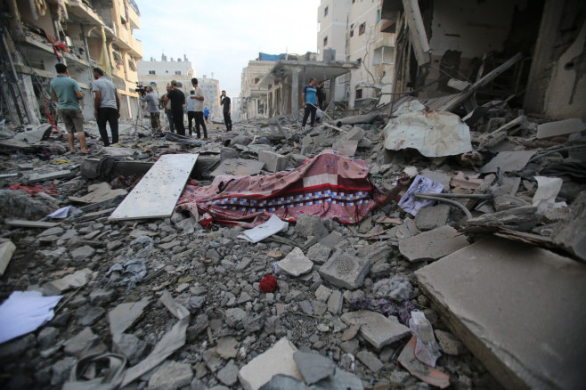 Palestinian families evacuates to safer areas following overnight Israeli shelling in Gaza city, Gaza city, Gaza Strip, Palestinian Territory - 11 Oct 2023