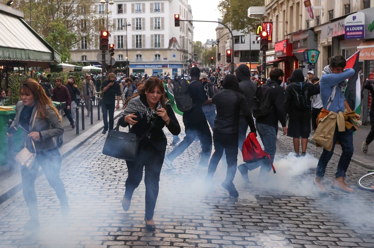 Ciocniri între manifestanți pro-palestinieni și forțele de ordine la Paris