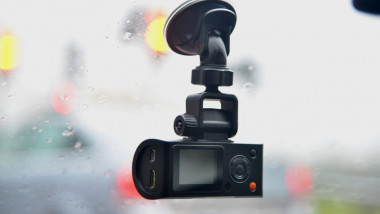 Dash-cam car windscreen video camera