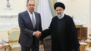 Sergei Lavrov și președintele Iranului Ebrahim Raisi în Teheran