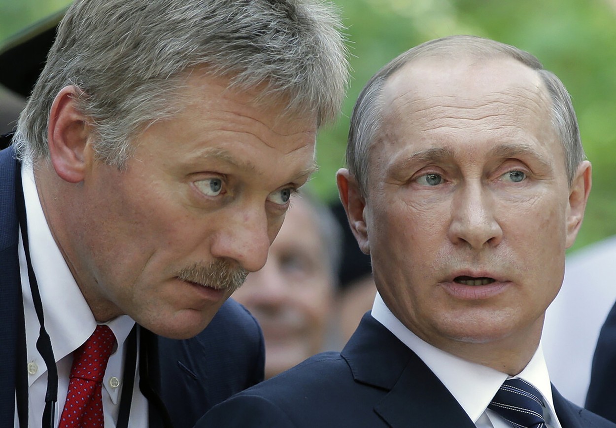 Peskov spune că Putin nu a folosit sosii: „Astfel de discuții sunt o farsă absurdă. Starea lui de sănătate este de invidiat”