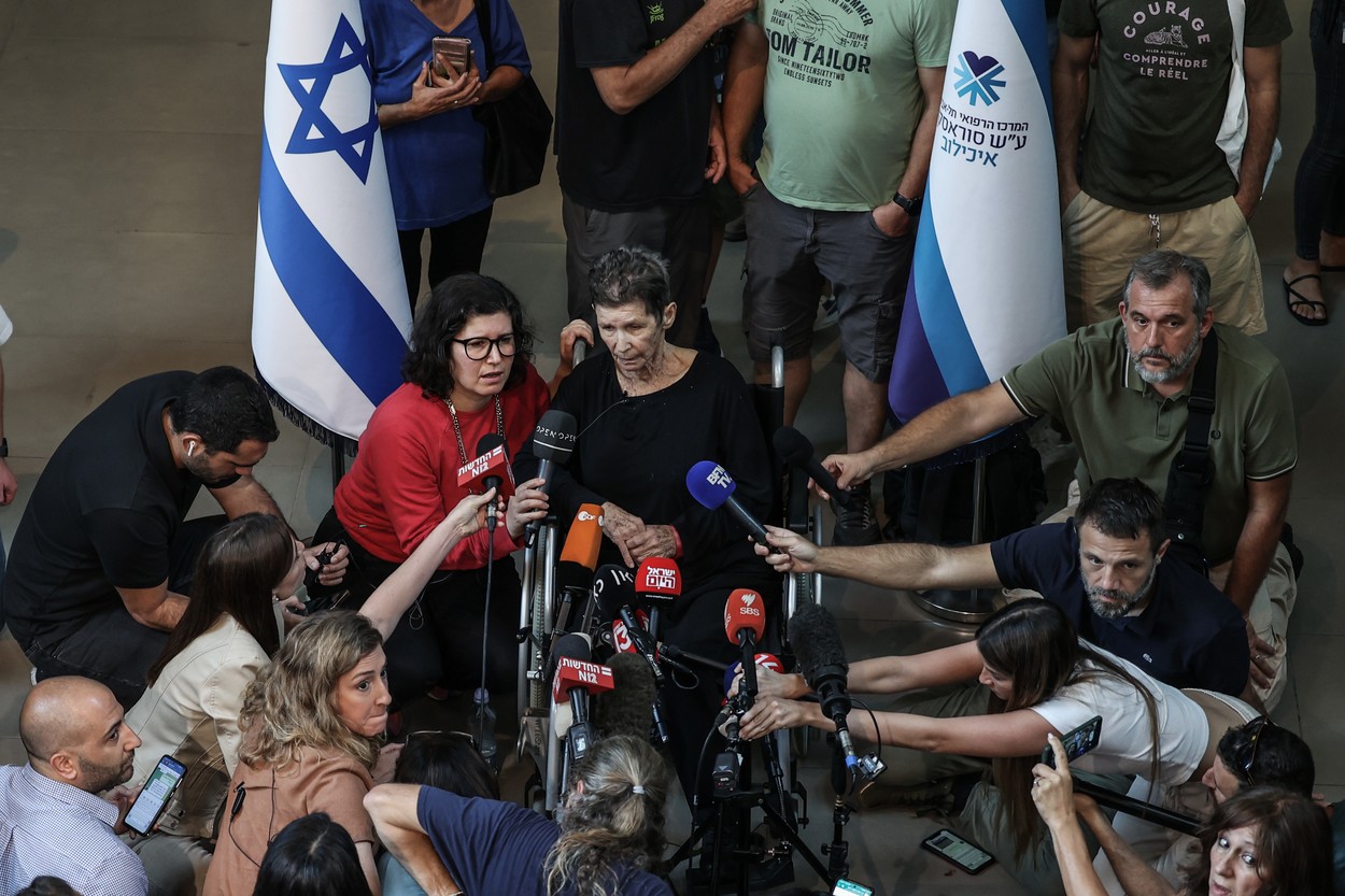 Bătută și dusă în labirintul de tuneluri din Gaza. Una dintre ostaticele eliberate de Hamas a făcut azi dezvăluiri