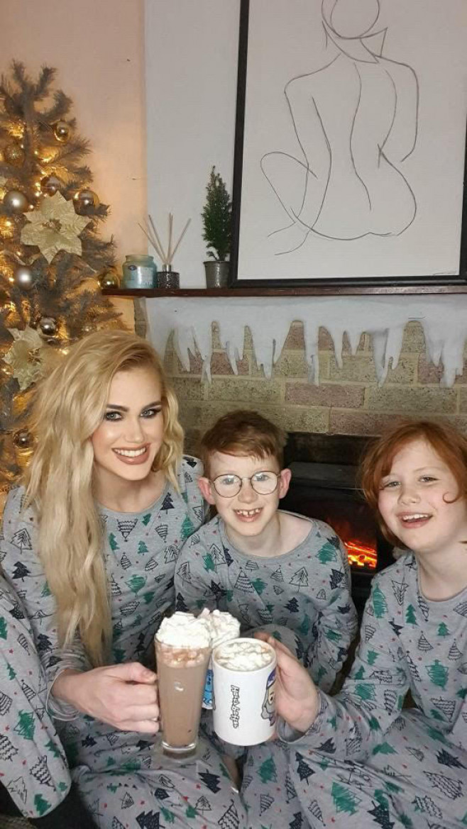 EXCLUSIVE: Woman diagnosed with cancer same time as her MUM after 'stress' turns out to be dangerous tumour