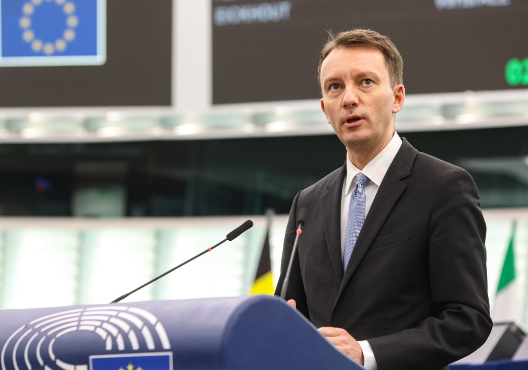 Mureşan spune că Iohannis are șanse la șefia Consiliului European: „E văzut ca un lider care a ţinut România pe direcţia europeană”