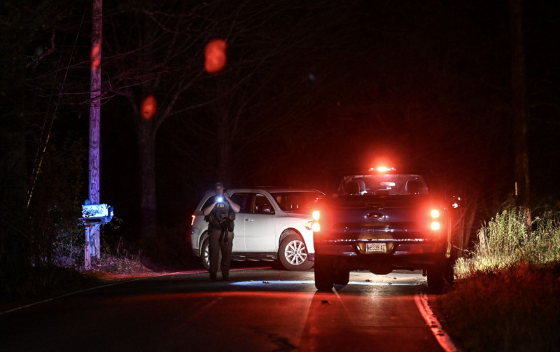 Maine shooting: Police surround home in search for suspect