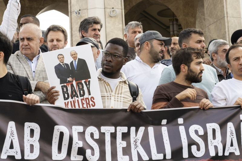 protests in support of Hamas from Istanbul continue