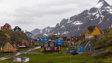 case lanfa munte in groenlanda