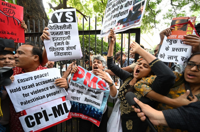 Pro-Palestine Protesters Detained From Jantar Mantar In Delhi, New Delhi, India - 16 Oct 2023