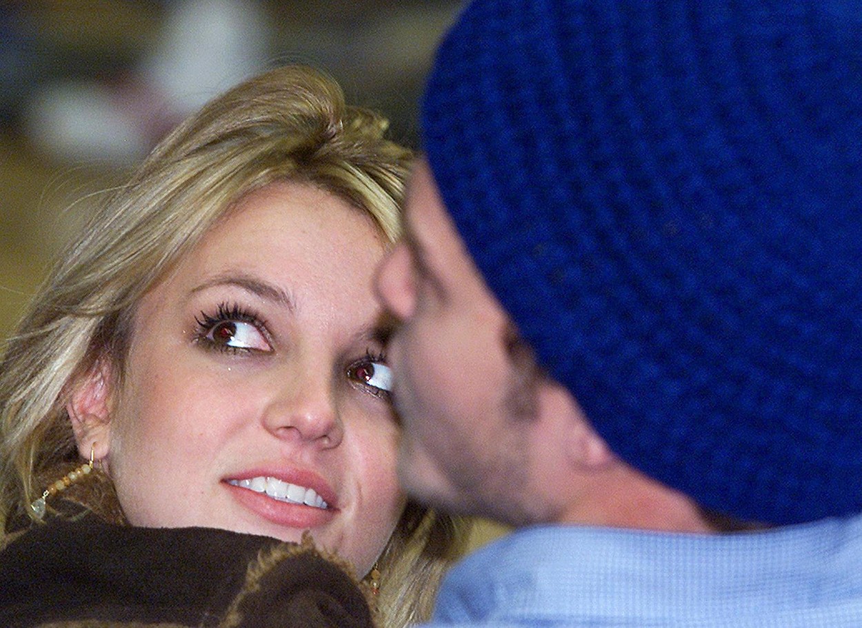Britney Spears critică presa „stupidă” pentru știrile despre cartea ei de memorii: „Nu-mi plac titlurile pe care le citesc”