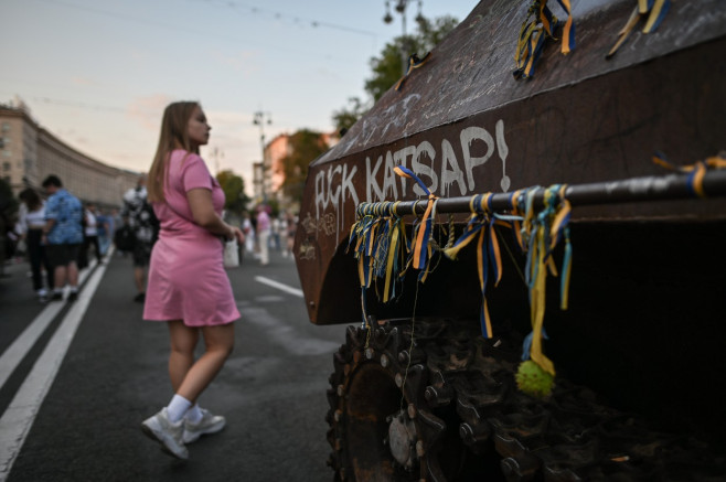 Kyiv, Ukraine: Ukrainians gather at a display of destroyed Russian military equipment on Ukraine's Independence Day.