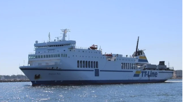 Pericol de poluare pe coasta Suediei, după ce un feribot a eșuat. Motorina s-a scurs pe câţiva kilometri
