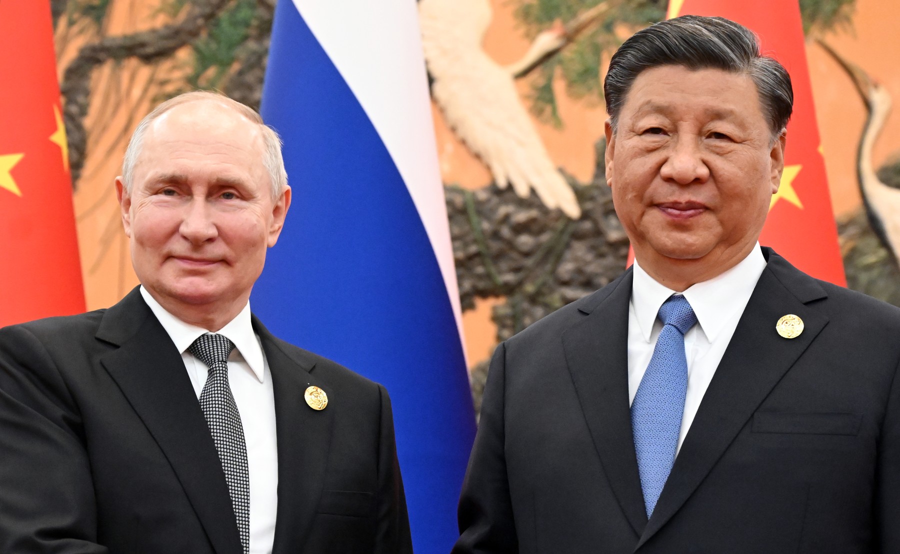 China înaintează lent cu inițiativa "O centură, un drum", iar prietenia cu Rusia se dovedește a fi întreținută pentru aparențe (presă)