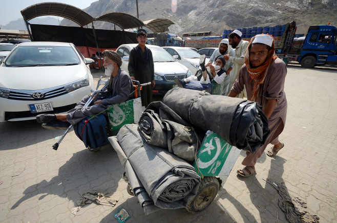 30 Afghan families return home via Torkham border.