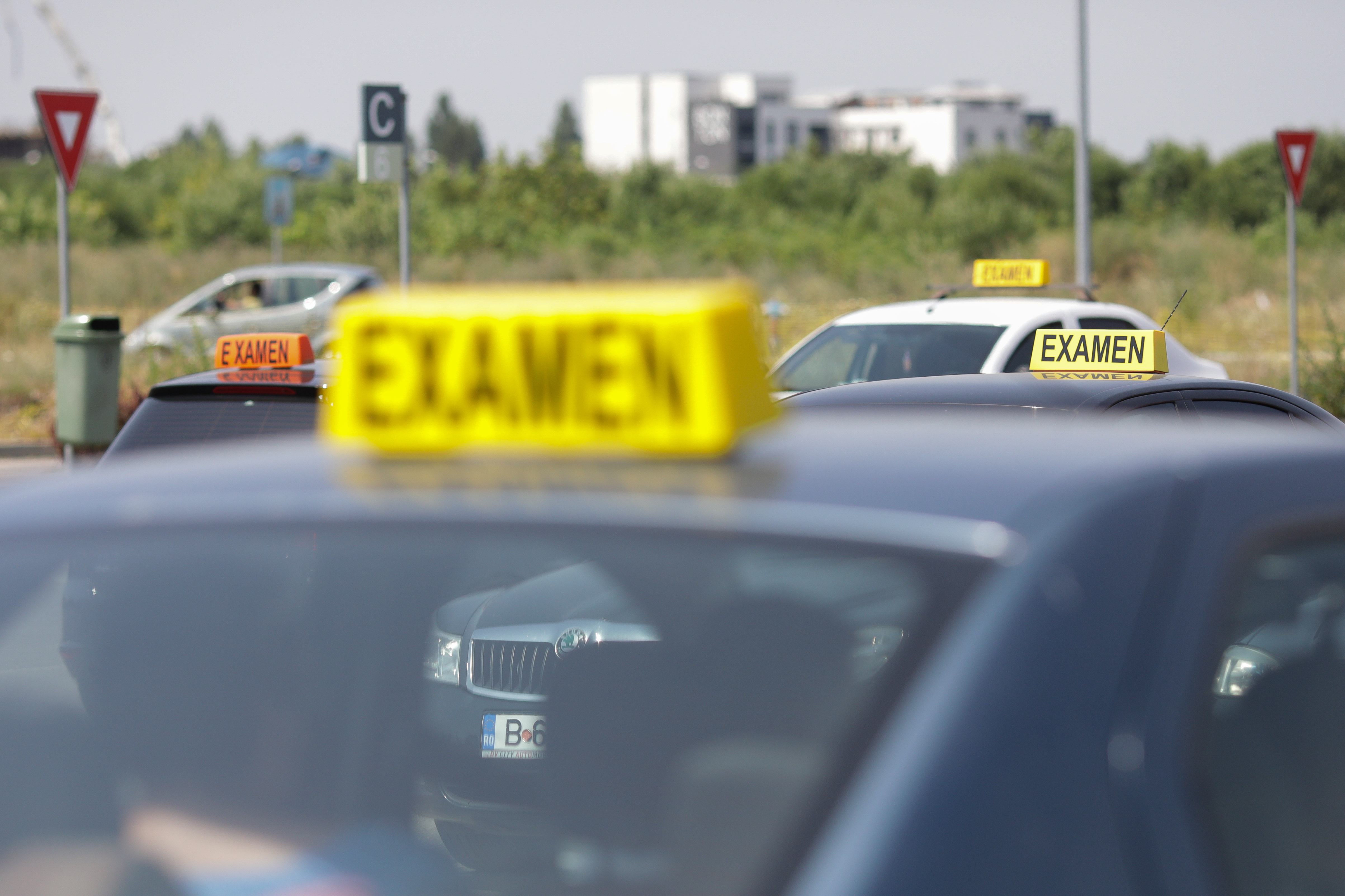 Un tânăr din Cluj-Napoca a fost prins cu droguri în timpul examenului auto