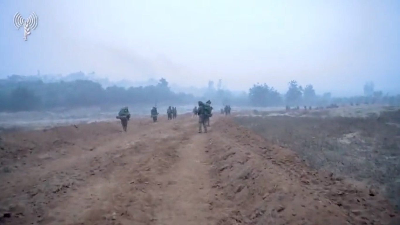 Imagini cu ofensiva terestră a Israelului în Gaza. Lupte corp la corp cu Brigăzile al-Qassam
