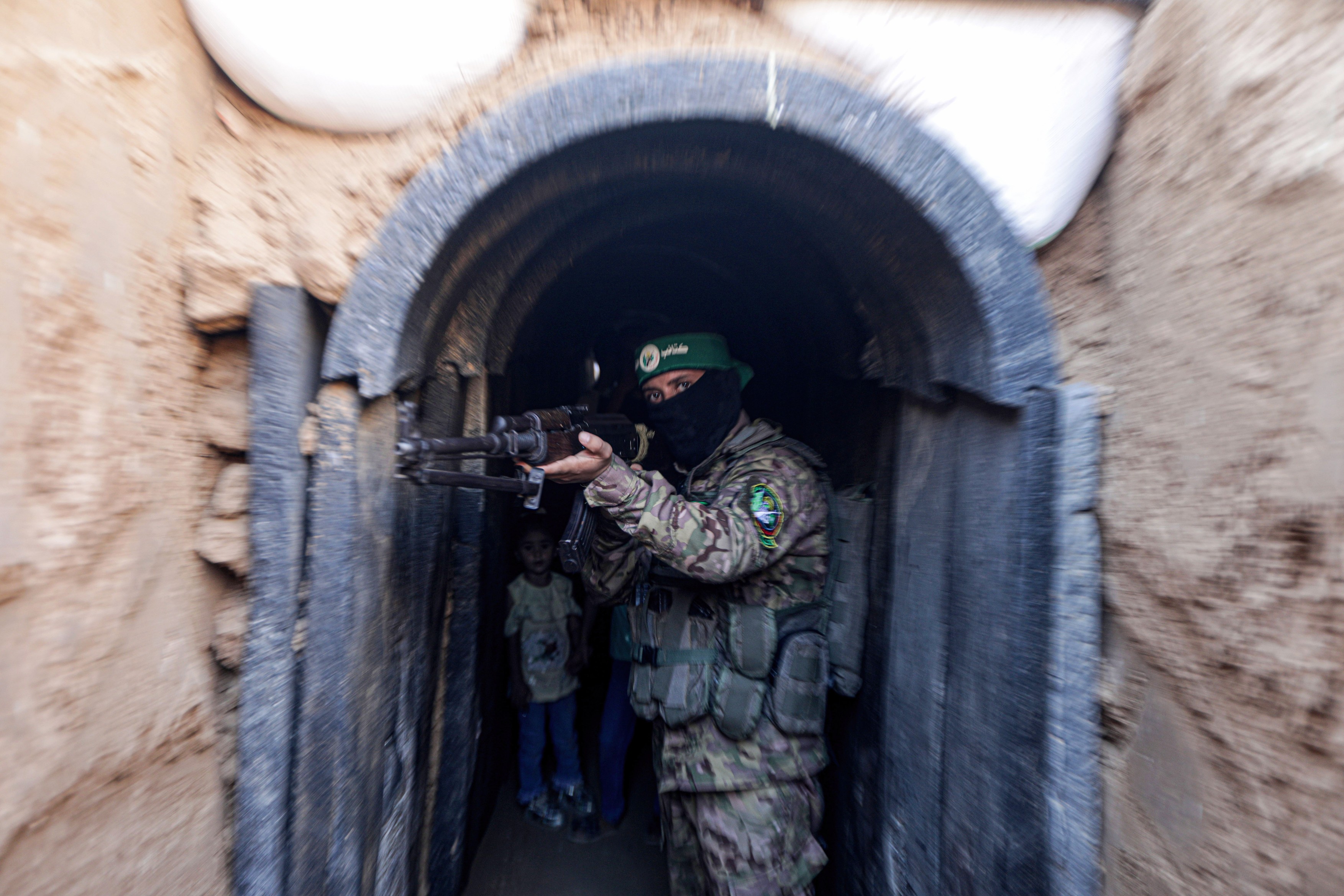 New York Times: Cel puţin 32 dintre cei 136 de ostaticii deținuți de Hamas au murit