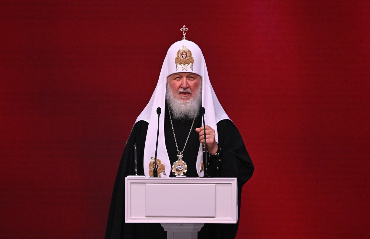 Patriarhul lui Putin, urmărit pentru crime împotriva Ucrainei