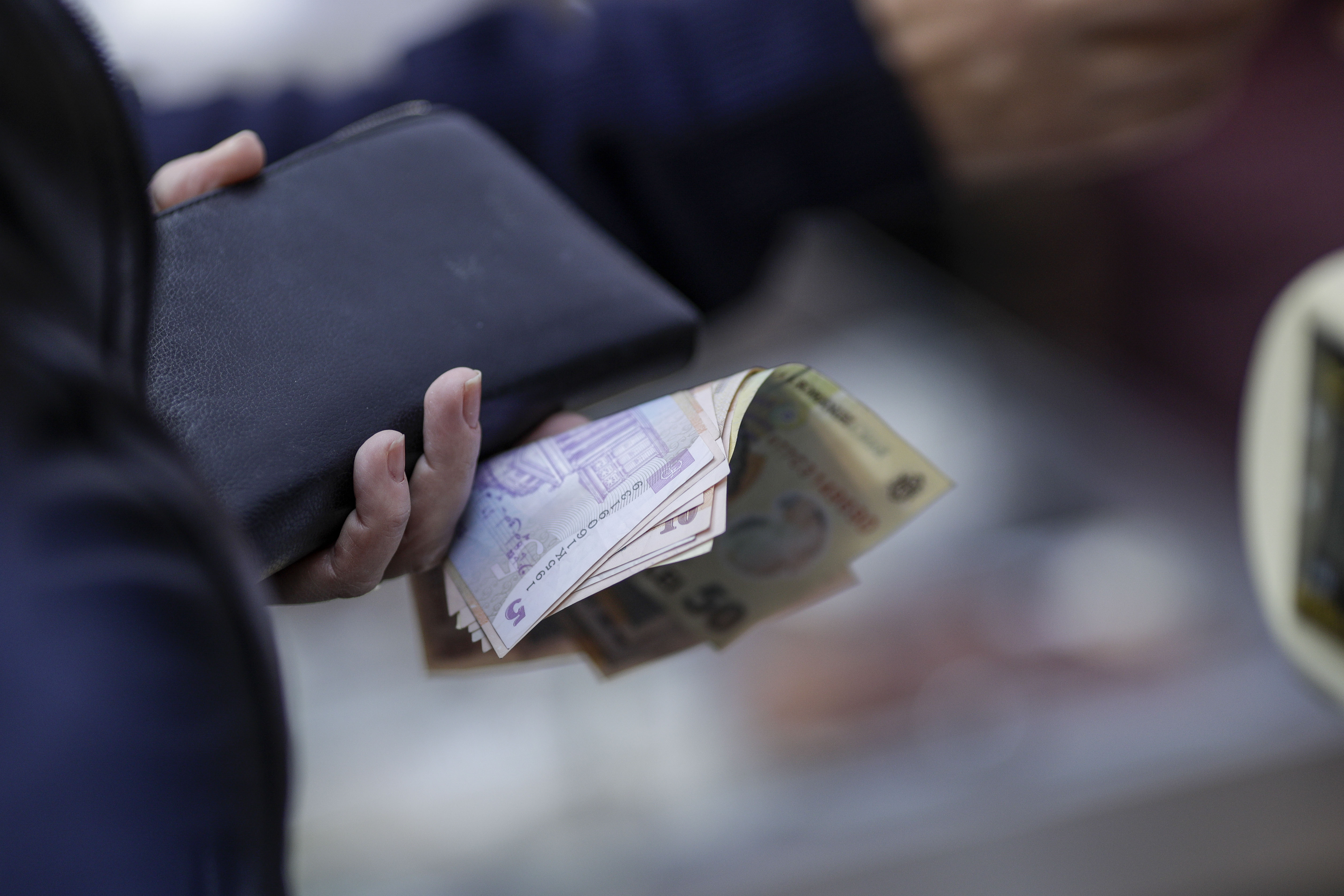 Moody's menține ratingul de țară al României. Agenția se aşteaptă ca deficitul să scadă la 5,3% din PIB în 2024