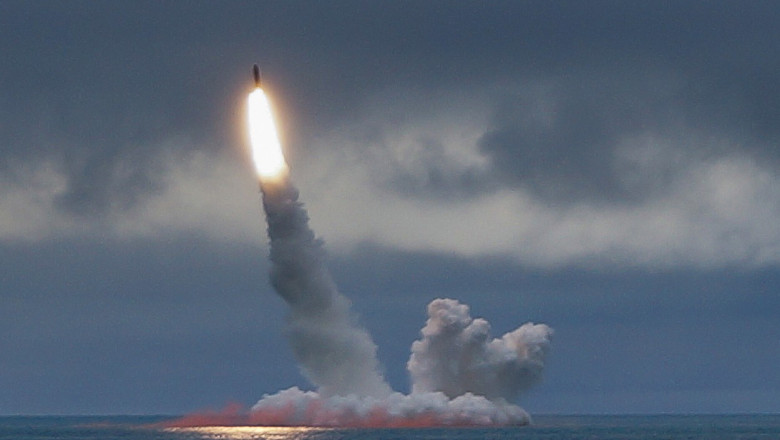 Russian nuclear submarines conduct Bulava ballistic missile tests in Barents Sea
