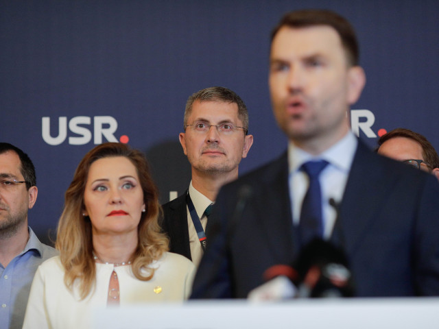 USR President Calls for Withdrawal from European Parliament Campaign Due to Personal Situation