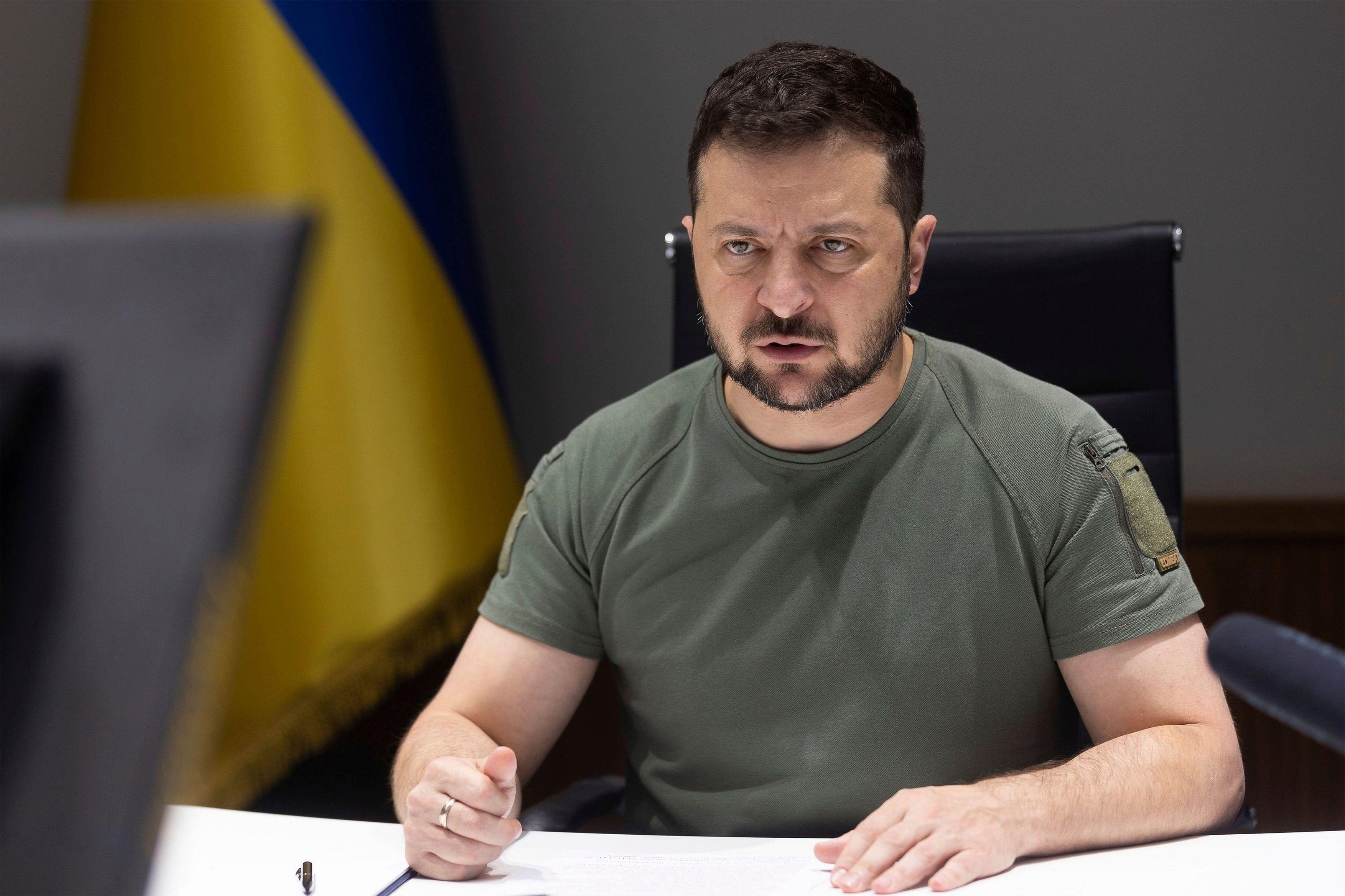 Zelenski îl înjură în direct pe Putin la o televiziune americană