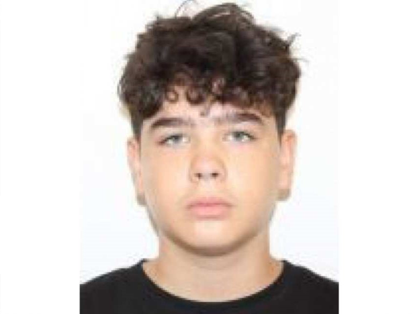 Poliţia Capitalei cere ajutor pentru găsirea unui băiat de 14 ani care a dispărut de acasă