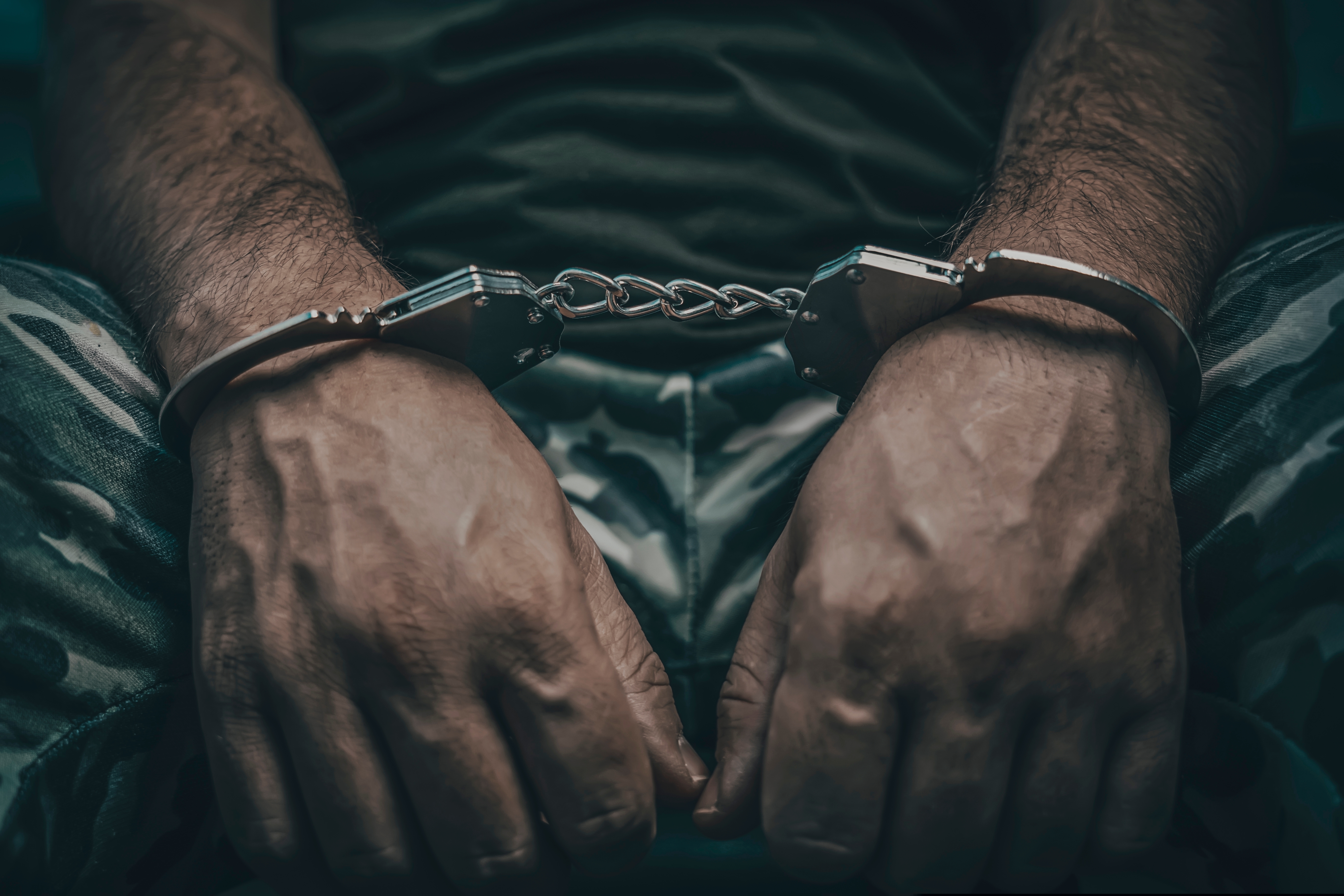 Un bărbat din Bihor și-a ucis fratele. L-a înjunghiat după ce s-au certat